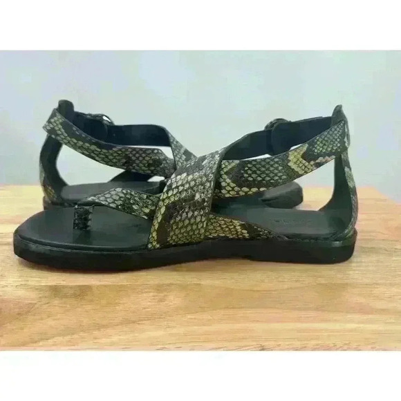 Vince Morris Strappy Leather Snake Skin Pattern Flat Sandals Militaire Color 9.5 - Picture 2 of 9